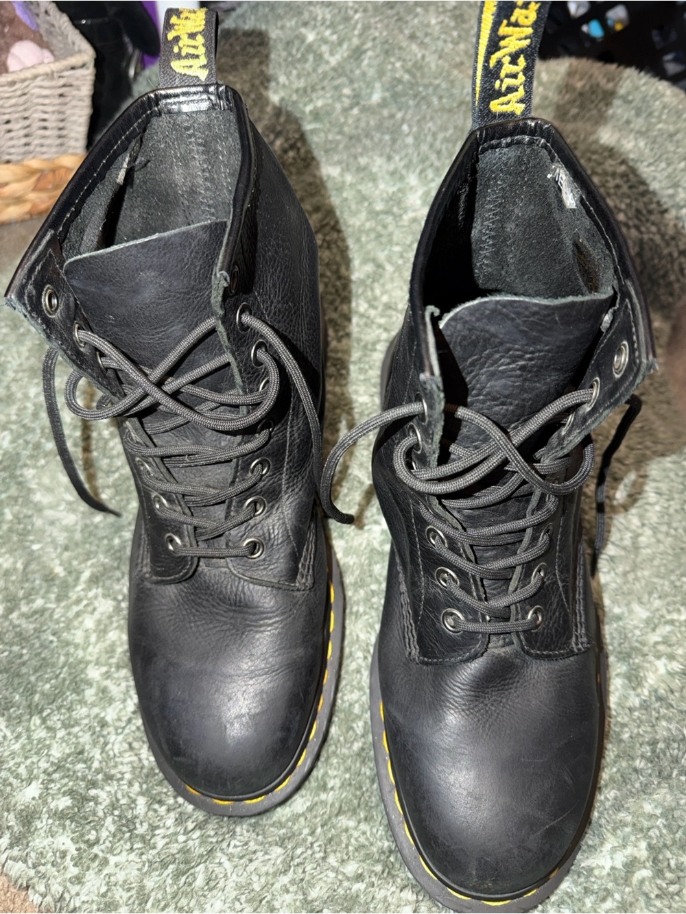 Dr. Martens Men’s Size 9 Leather AIR WARE Bouncing Soles Boots Yellow Stitching